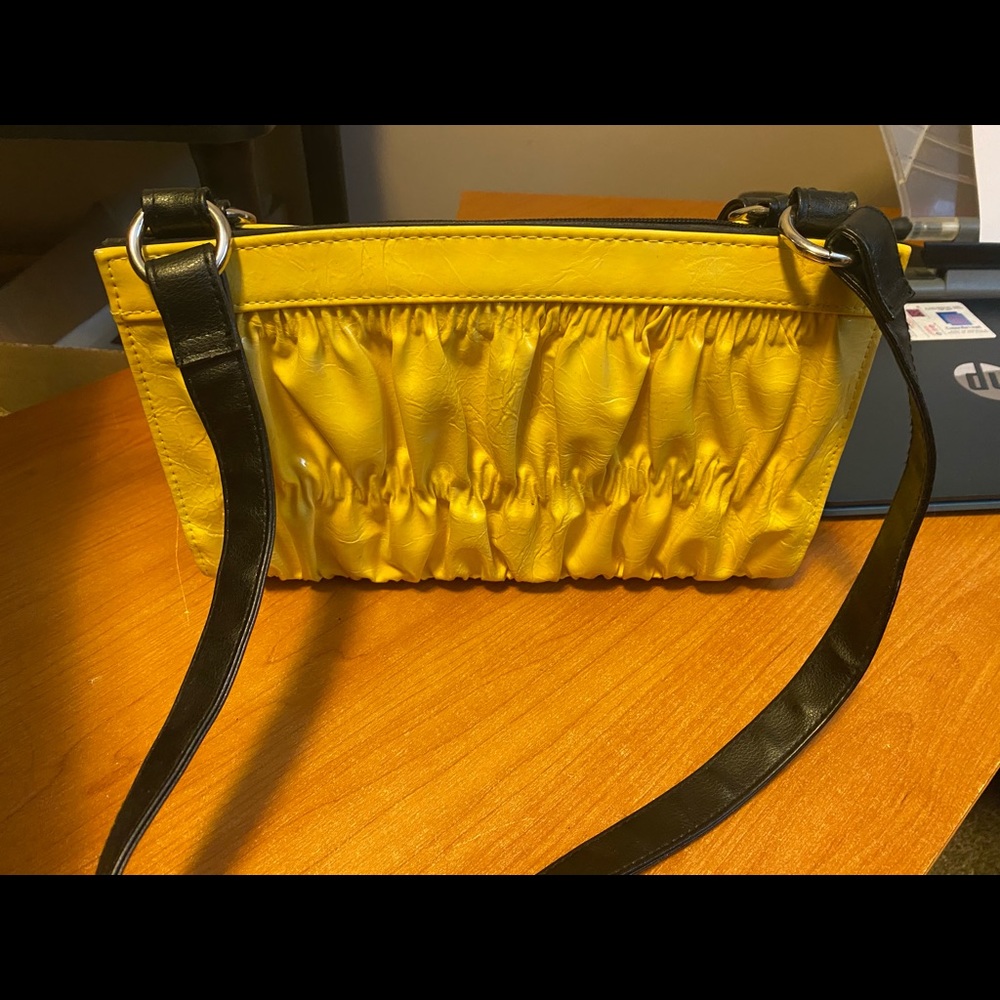 Miche purse base with 4 shells